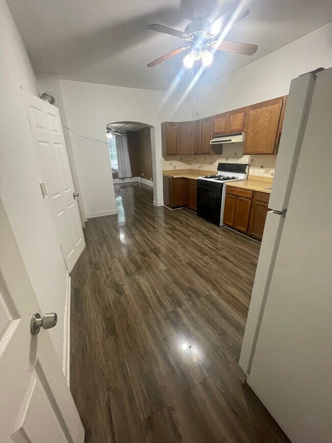 Foto del edificio - 2305 W 25th St
