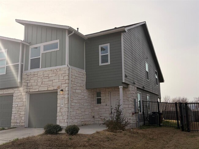 Building Photo - 7316 Sparkling Light Dr