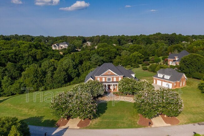 Foto del edificio - 6028 Crescent Knoll Dr