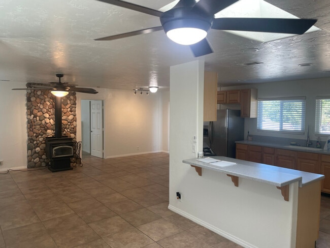 Foto del edificio - 31130 Geary St