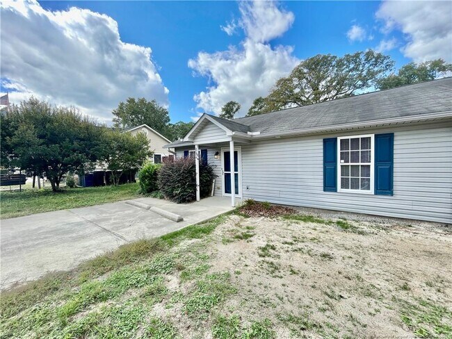 Building Photo - 3721 Betts Dr