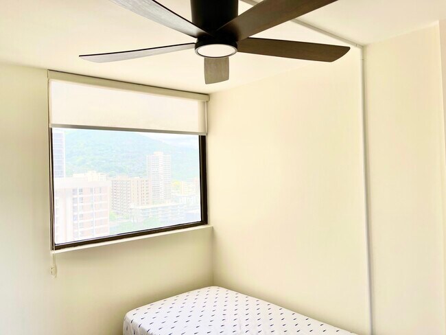 guest bedroom w views - 1201 Wilder Ave