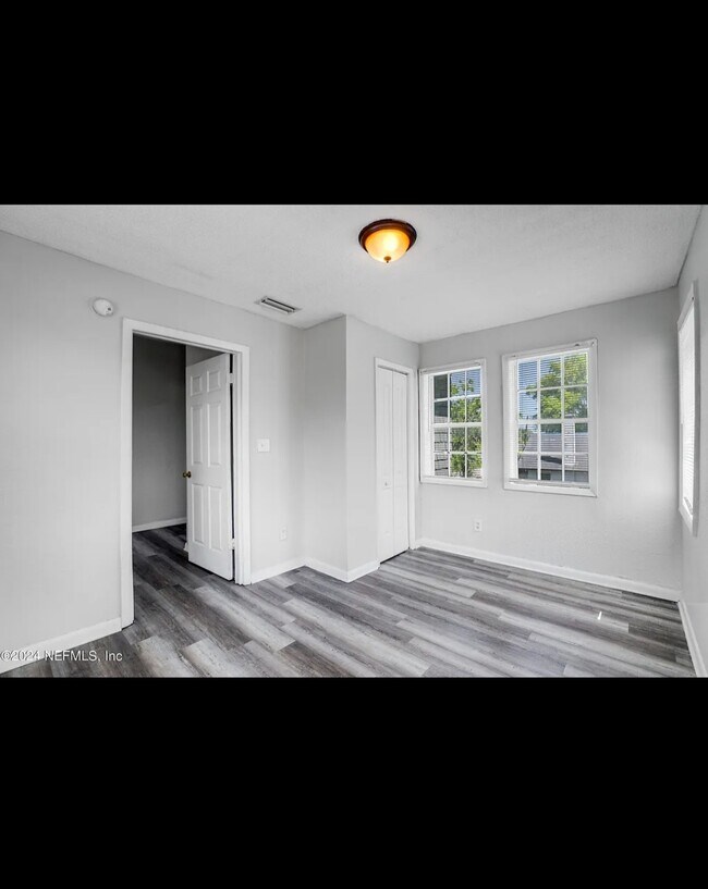 Foto del edificio - 2825 N Market St