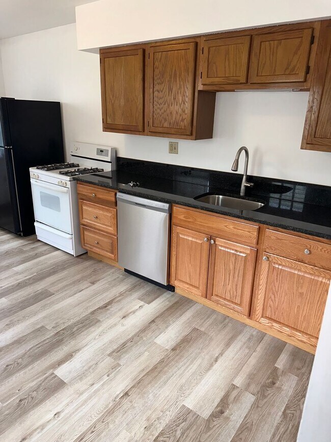 Photo - 417 Pearl St House