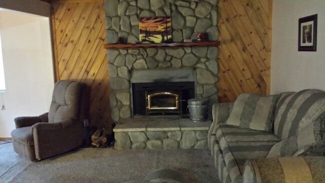 Foto del edificio - 1037 E Country Club Blvd