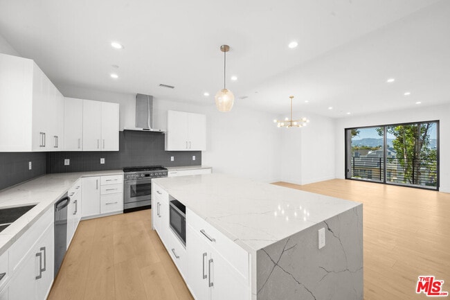Foto del edificio - 8902 Sawyer St