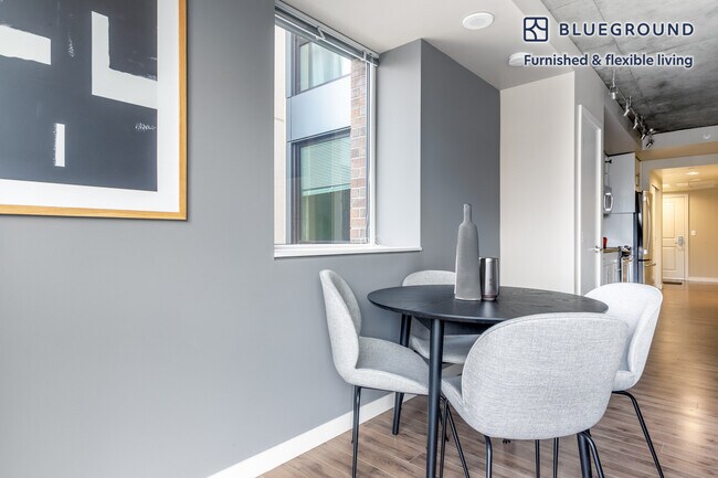 Foto del edificio - 101 Taylor Ave N