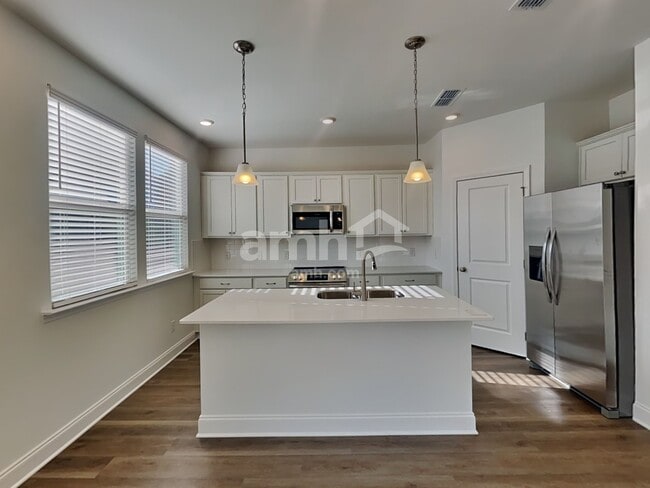 Building Photo - 207 Argea Dr