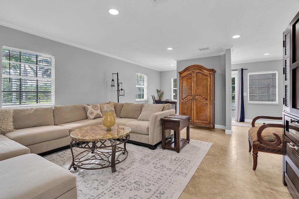 Foto principal - 16627 Deer Path Ln