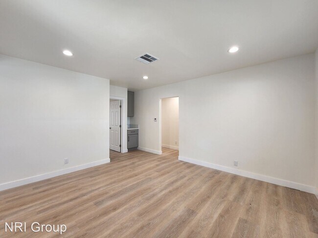 Building Photo - 3 br, 2 bath House - 1330 S Garnsey St,