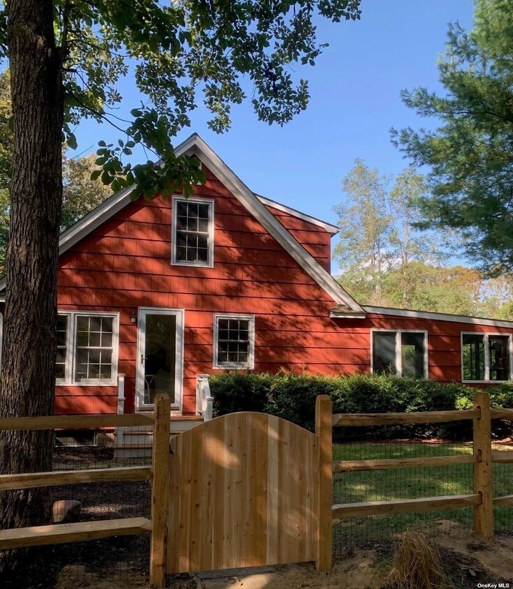 43 Bay Rd, Brookhaven, NY 11719 House Rental in Brookhaven, NY