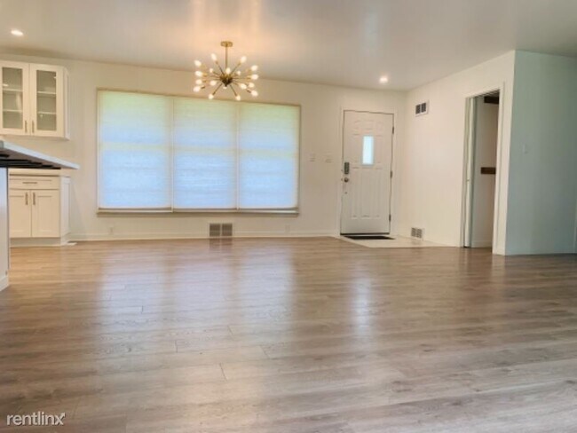 Building Photo - 3 br, 2 bath House - 862 S 89th St