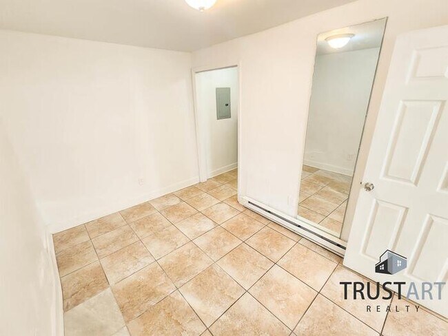 Building Photo - 1 bedroom apartment in Olney Oak lane Phil...