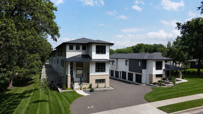 Building Photo - Theodora Rowhomes
