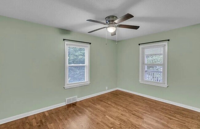 Foto del edificio - 5406 N Central St