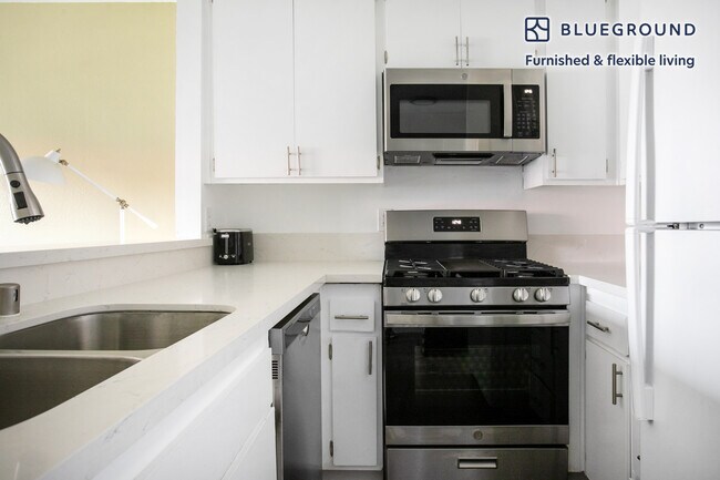 Foto del edificio - 5405 Lindley Ave