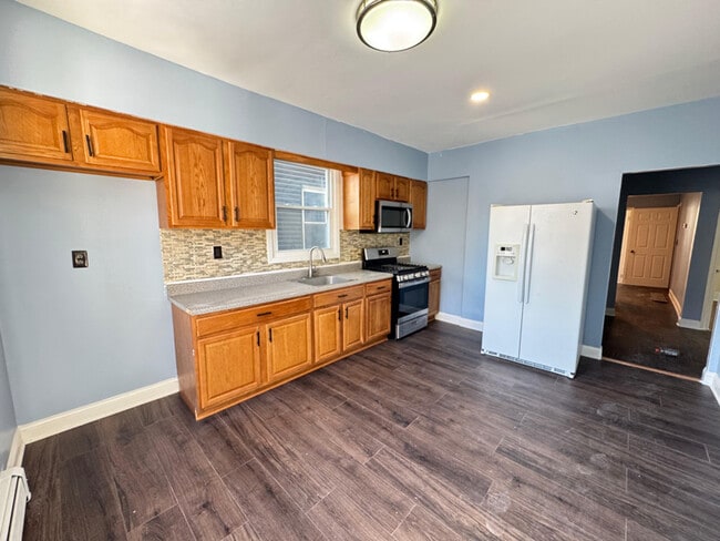 Foto del edificio - 244 Amherst St