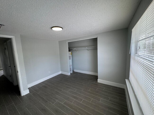 Foto del edificio - 13701 N 21st St