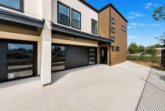 Building Photo - 1115 E Oleander St