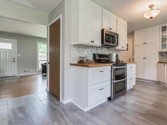 Foto del edificio - 181 Dawn Ave