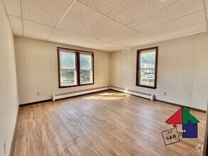 Building Photo - 63 Brook St