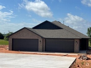 Building Photo - 2091 Brooklyn Ln