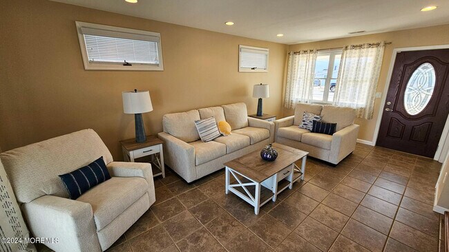 Foto del edificio - 60 Mary Alice Rd