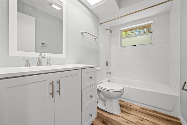 Foto del edificio - 2910 S Coleman Ave