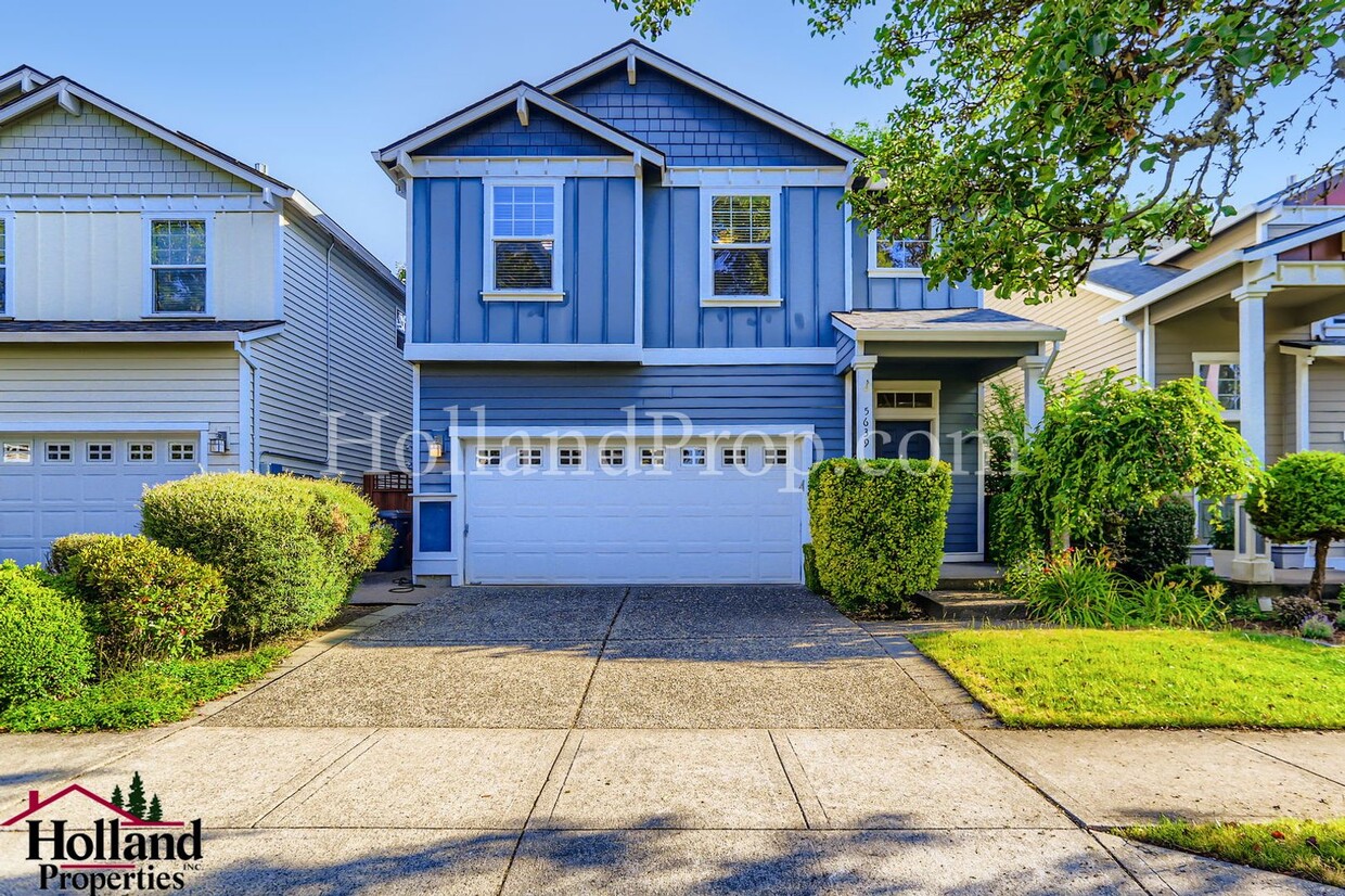 Foto principal - Charming 4-Bedroom Home with Private Hot T...