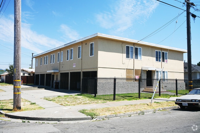Building Photo - 410 S 34th St