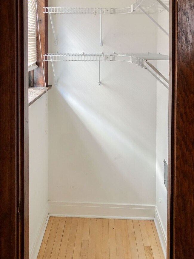 Foto del edificio - 1434 W Addison St