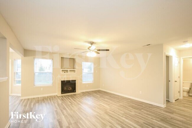 Foto del edificio - 12368 Deerview Dr