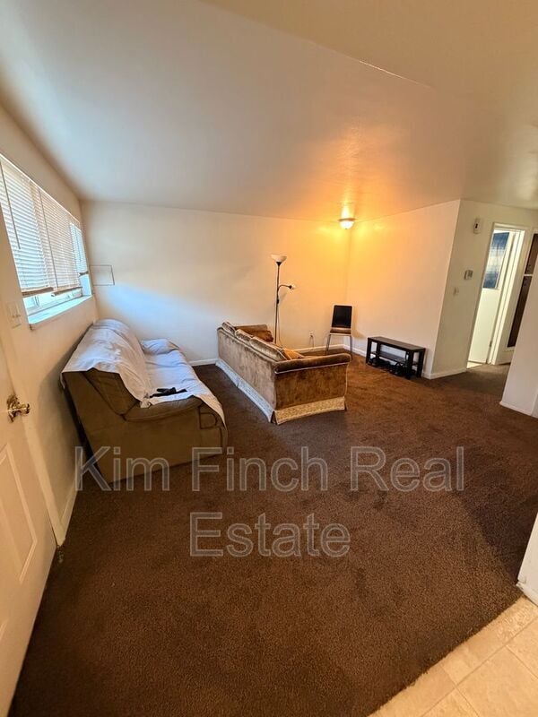 Foto del edificio - 735 S Stubbs Ave