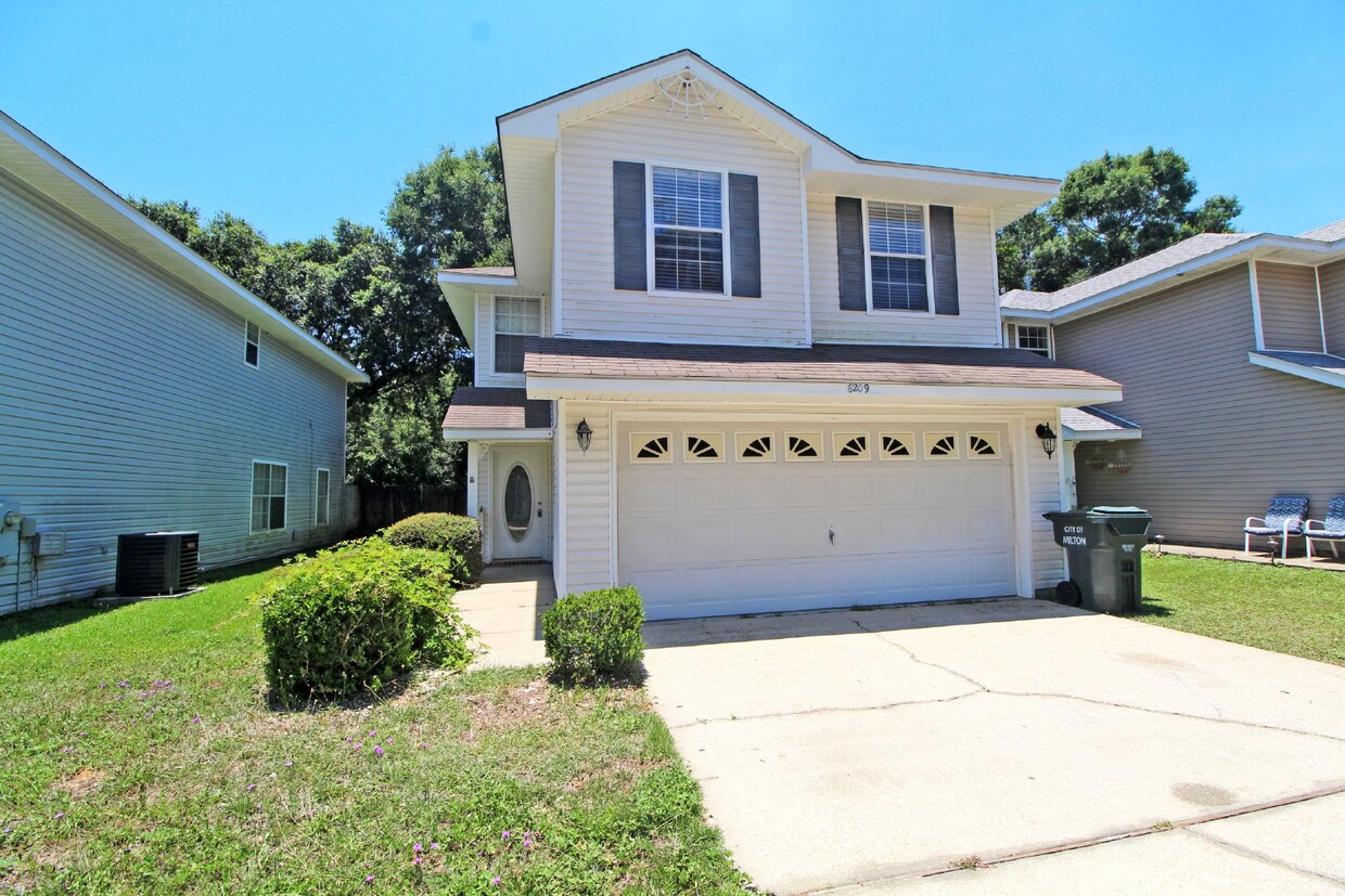 Primary Photo - Milton two-story home with Fenced Backyard!