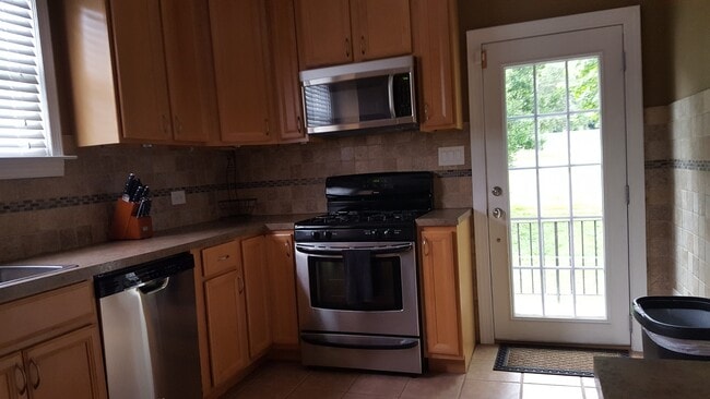 Foto del edificio - 4557 Grandview Ave