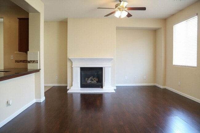 Building Photo - Charming North Clovis 3/2