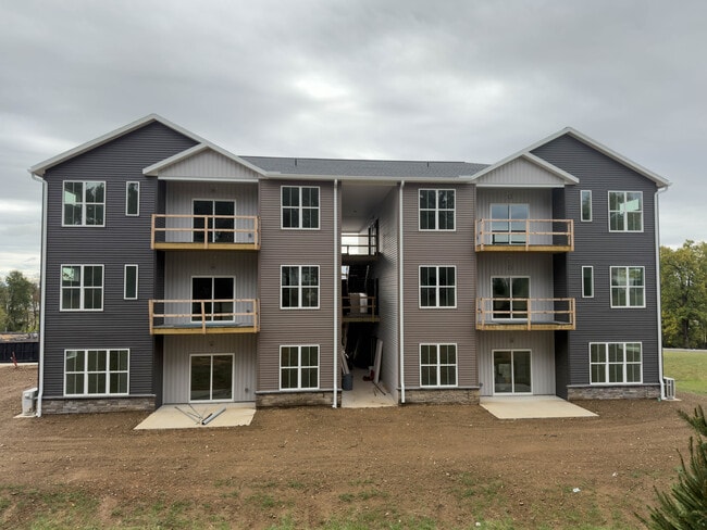 Building Photo - Briar Ridge Commons