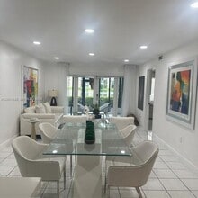 Building Photo - 8875 Fontainebleau Blvd