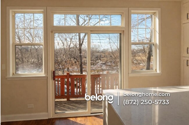 Building Photo - 4922 S Cornell Ave