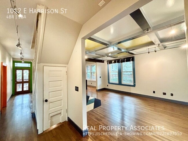 Building Photo - Capital Hill Charmer: Spacious 4-Bedroom H...