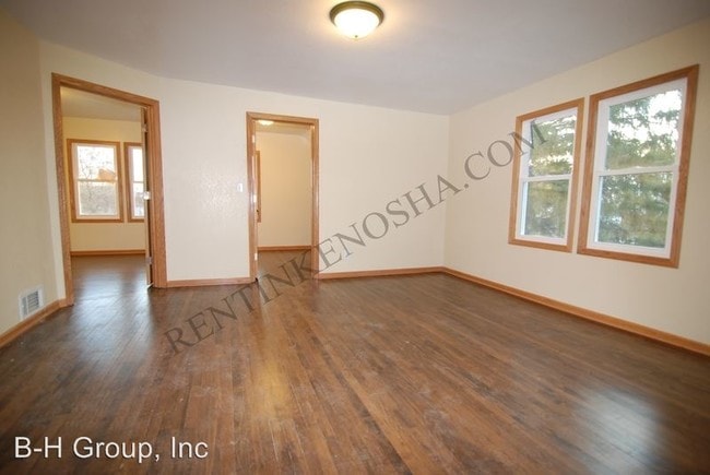 Building Photo - 4812 25th Ave