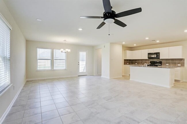 Building Photo - 28410 Bobcat Bayou Dr