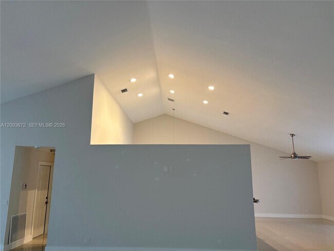 Foto del edificio - 16209 NW 15th St