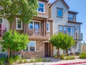 Building Photo - 1285 Water Lily Way