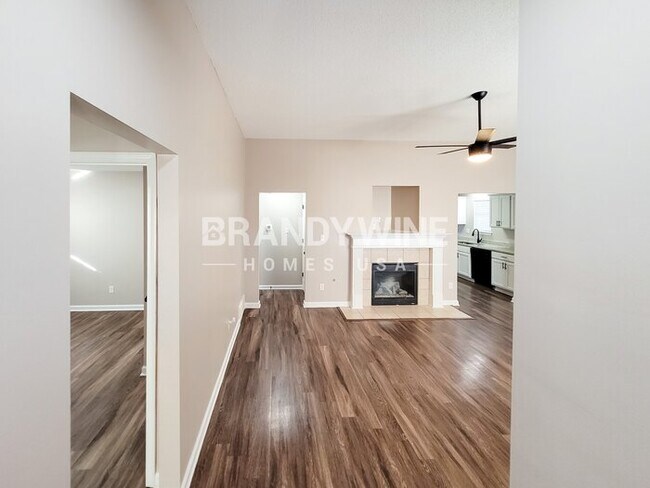 Foto del edificio - 10242 Evening Hill Dr