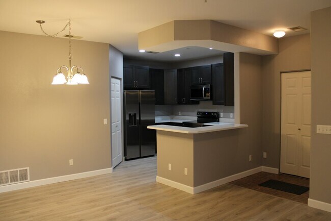 Foto del edificio - 4545 Wheaton Dr