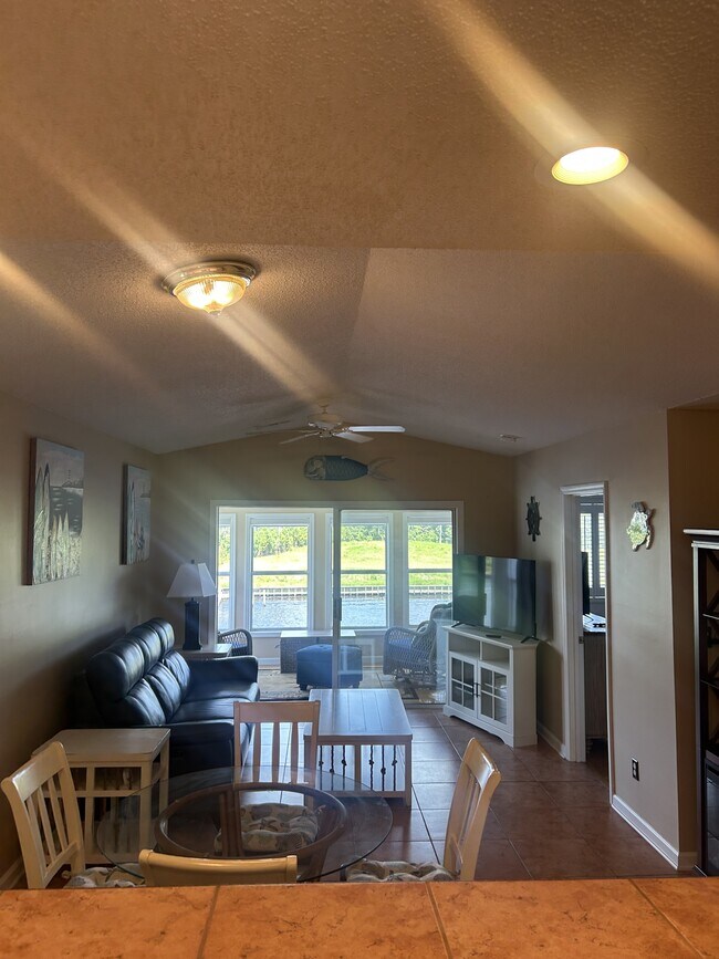 Foto del edificio - 216 Landing Rd
