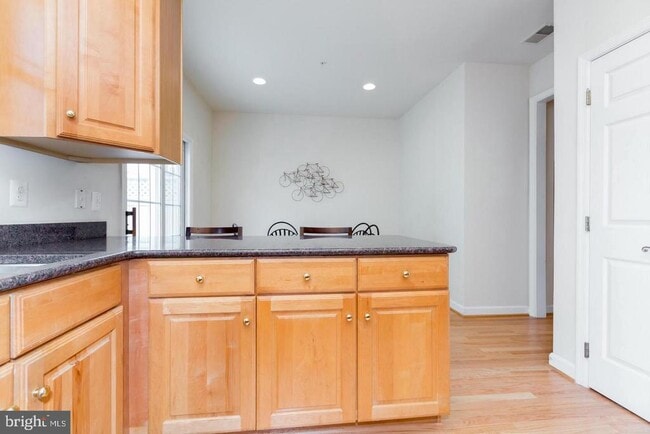 Building Photo - 8857 Ashgrove House Ln
