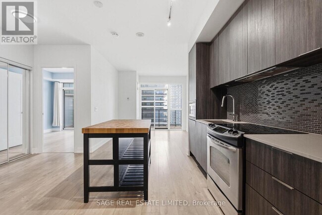 Building Photo - 110 Marine Parade Dr