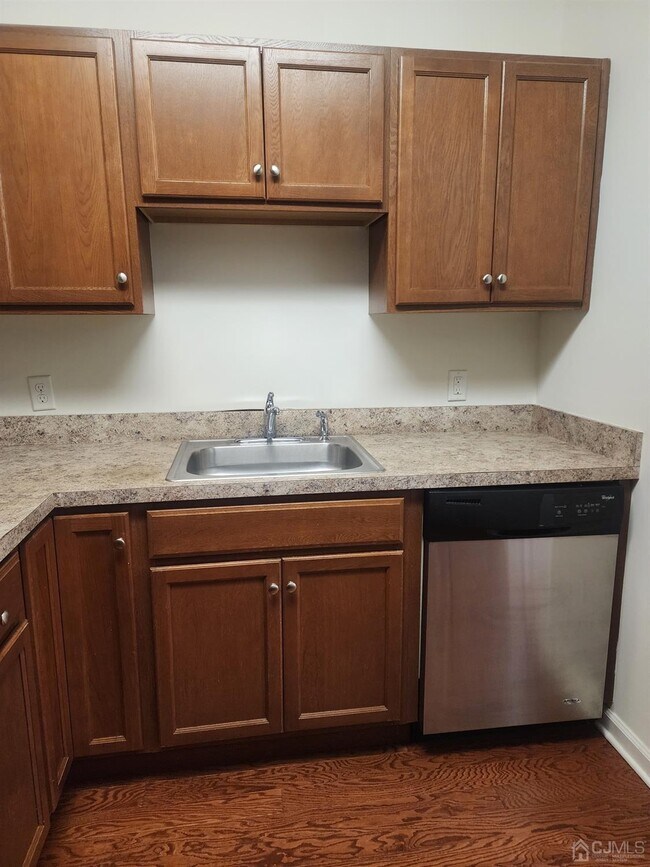 Foto del edificio - 822 Liberty Ct